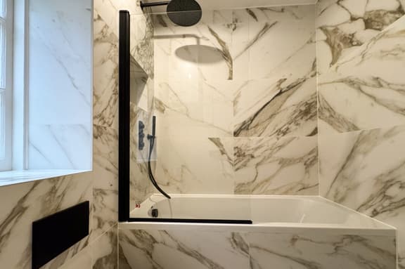 2 bedroom student apartment in Soho, London