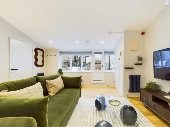 1 bedroom student apartment in Soho, London