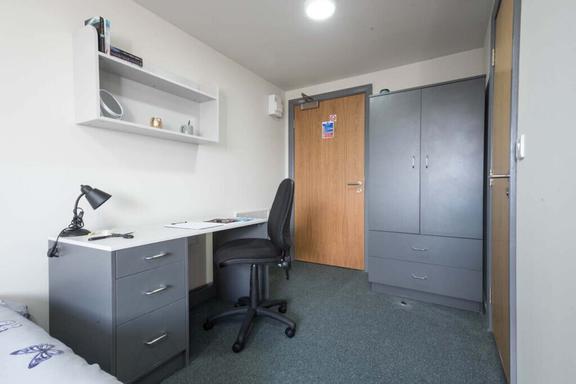 2 bedroom student apartment in Penkhull, Stoke-on-Trent