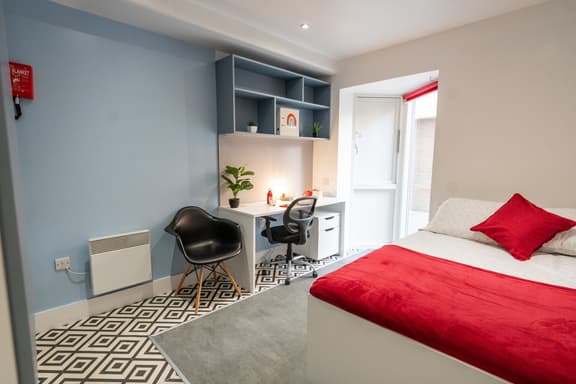 1 bedroom student apartment in City Centre, Coventry