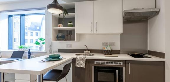 1 bedroom student apartment in City Centre, Plymouth