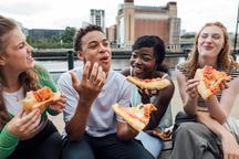 Top Cheap Places to Eat in Leeds for Students