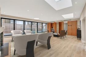4 bedroom student house in Chelsea, London