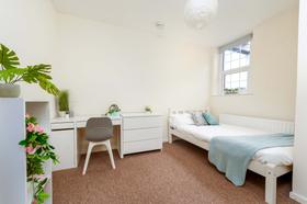 8 bedroom student apartment in City Centre, Sheffield