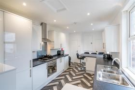 6 bedroom student apartment in Jesmond, Newcastle