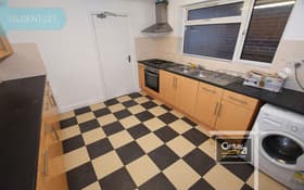 6 bedroom student apartment in Portswood, Southampton