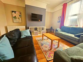 4 bedroom student house in Woodhouse, Leeds