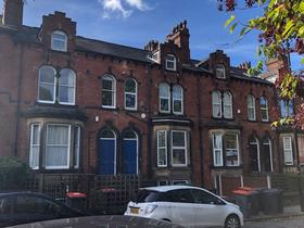 3 bedroom student apartment in Headingley, Leeds