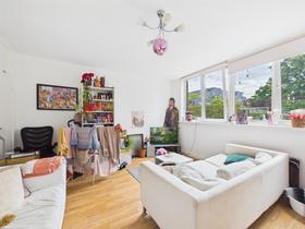 3 bedroom student apartment in Shoreditch, London
