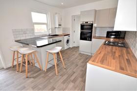 6 bedroom student house in Winton, Bournemouth