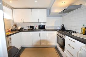 3 bedroom student house in Hyde Park, Leeds