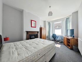 1 bedroom student house in Oldfield Park, Bath