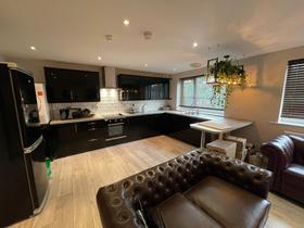 5 bedroom student apartment in Headingley, Leeds