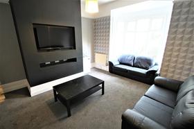 11 bedroom student house in Hyde Park, Leeds