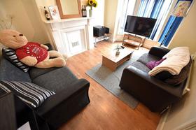 4 bedroom student house in Hyde Park, Leeds
