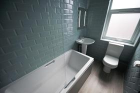 3 bedroom student house in Hyde Park, Leeds