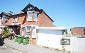 4 bedroom student house in The Polygon, Southampton