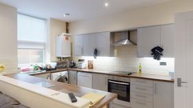 5 bedroom student apartment in City Centre, Nottingham