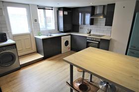 6 bedroom student house in Headingley, Leeds
