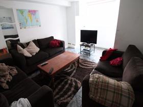 6 bedroom student house in Hyde Park, Leeds