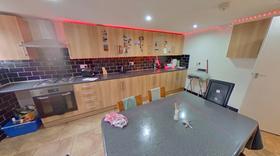 5 bedroom student house in Burley, Leeds