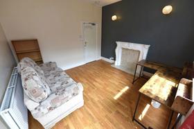 1 bedroom student house in Hyde Park, Leeds