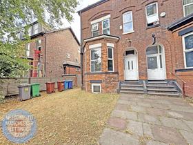8 bedroom student house in Fallowfield, Manchester