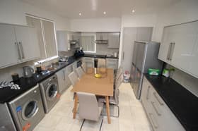 10 bedroom student house in Headingley, Leeds