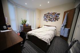 6 bedroom student house in Hyde Park, Leeds
