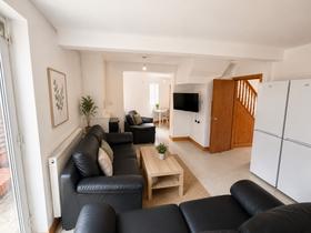 8 bedroom student house in Hyde Park, Leeds
