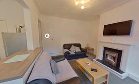 2 bedroom student house in Hyde Park, Leeds