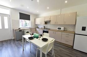 4 bedroom student house in Hyde Park, Leeds