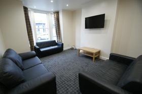 7 bedroom student house in Hyde Park, Leeds