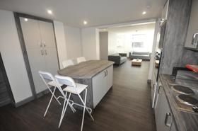 6 bedroom student house in Hyde Park, Leeds