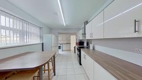 5 bedroom student house in Treforest, Pontypridd