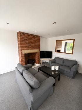 3 bedroom student house in Hyde Park, Leeds