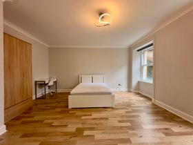 3 bedroom student apartment in West End, Glasgow