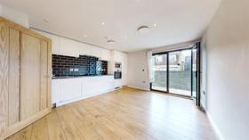 2 bedroom student apartment in Shoreditch, London