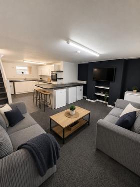 6 bedroom student house in Woodhouse, Leeds