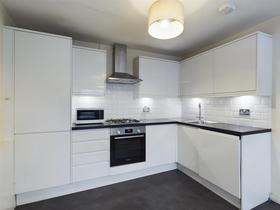5 bedroom student apartment in Oval, London