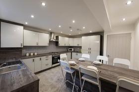 7 bedroom student house in Hyde Park, Leeds