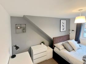 8 bedroom student house in Highfield, Southampton