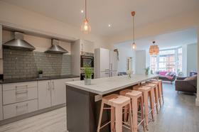 8 bedroom student house in Crookesmoor, Sheffield