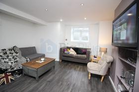 7 bedroom student house in Hyde Park, Leeds