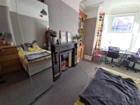 6 bedroom student house in Woodhouse, Leeds