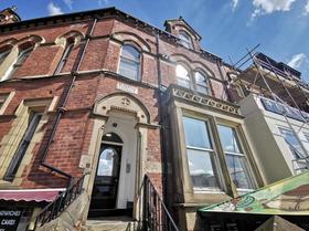 1 bedroom student apartment in Woodhouse, Leeds