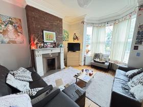 4 bedroom student house in Burley, Leeds