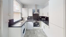 4 bedroom student house in Forest Fields, Nottingham