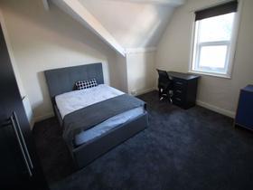4 bedroom student house in Woodhouse, Leeds