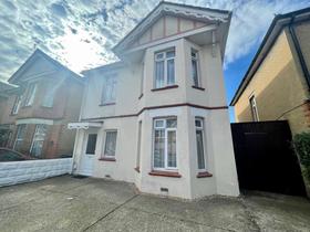 6 bedroom student house in Winton, Bournemouth